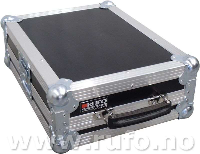 Yamaha  MG 102C - Flightcase