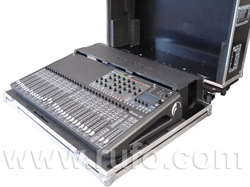 Soundcraft SI Compact 32 - Flightcase